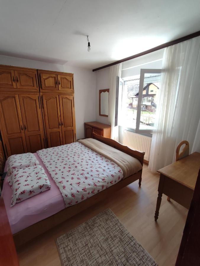 Apartman Bor Livno Buitenkant foto