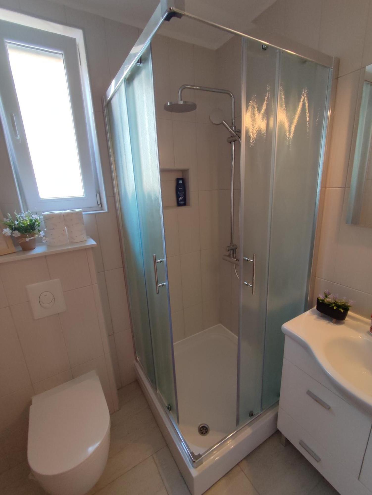 Apartman Bor Livno Buitenkant foto